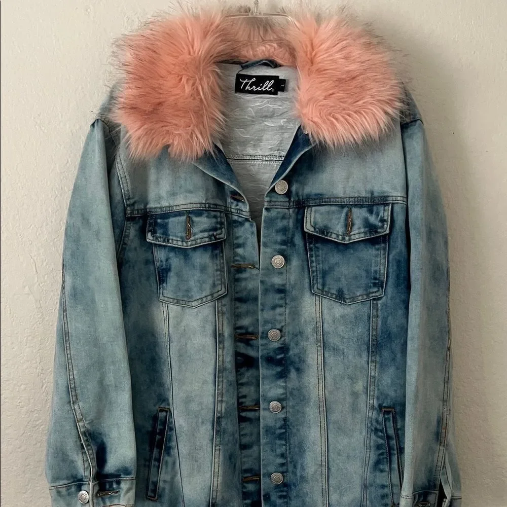 Like New! Thrill Denim Jacket with Light Pink Removable Faux Fur Collar in L